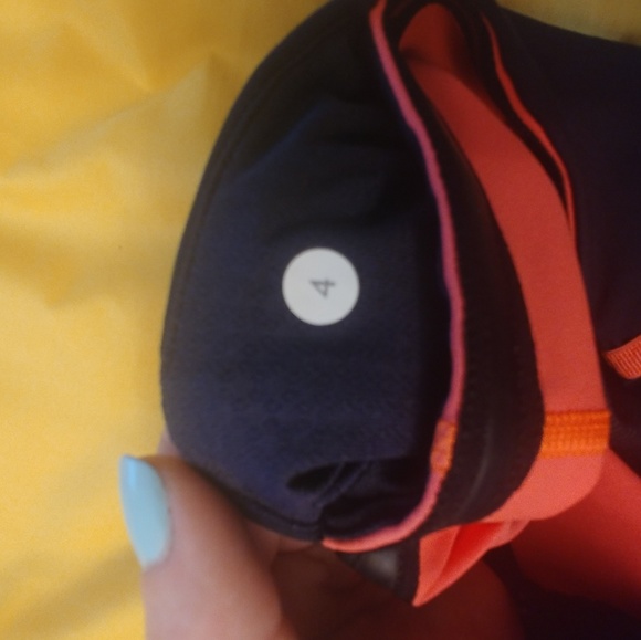 Lululemon - Picture 3 of 6